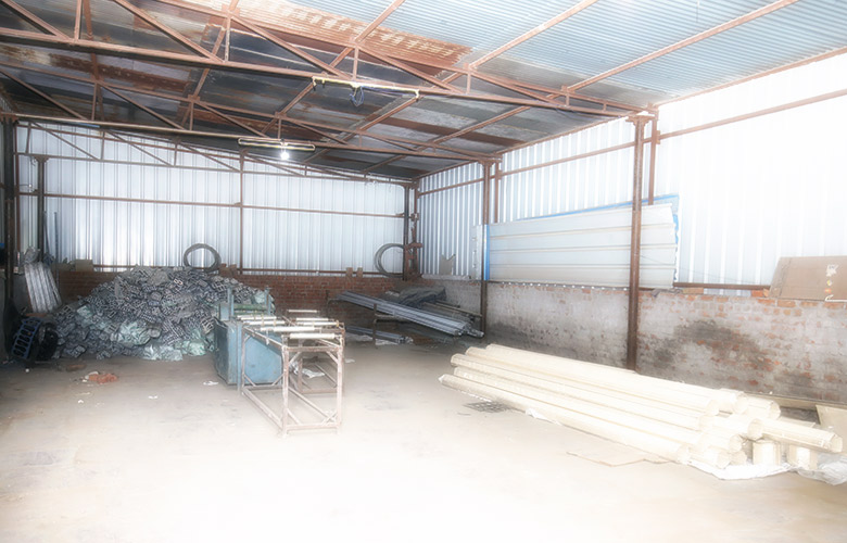 Large on-site storage facility for finished coated aluminium profiles at Radiant Anodisers Behror